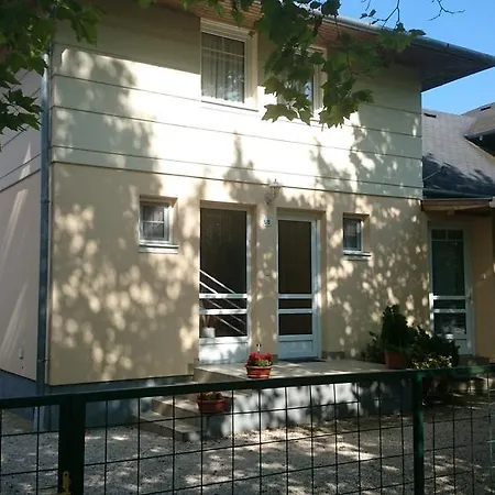 Апартаменты Apartmanhaz Horvath *