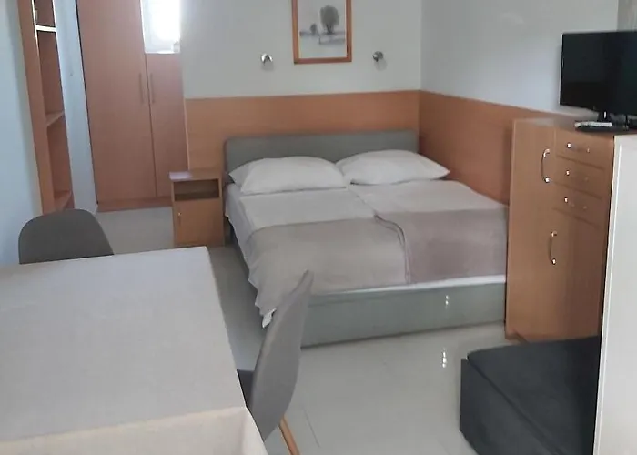 Lägenhet Apartmanhaz Horvath