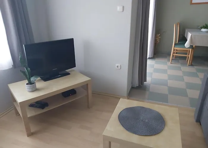 Apartmanhaz Horvath * Balatonboglar