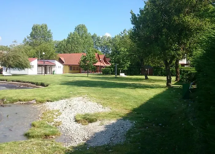 Lägenhet Apartmanhaz Horvath